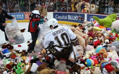 Teddy Bear Hockey Toss Hits All-Time Record