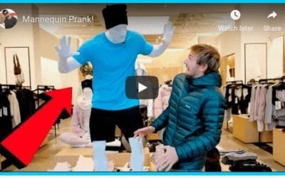 Mannequin Comes Alive Prank