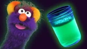 How to Make Glow-in-the-Dark Jello 🧪