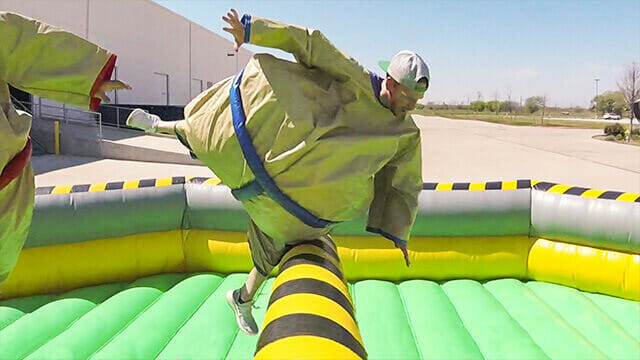 Hilarious Giant Sumo Battle